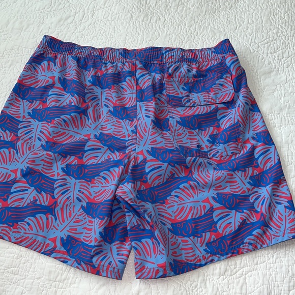 Vineyard Vines Swim Trunks Mens Large Pink Blue Fish Reef Lined Beach - Picture 6 of 7